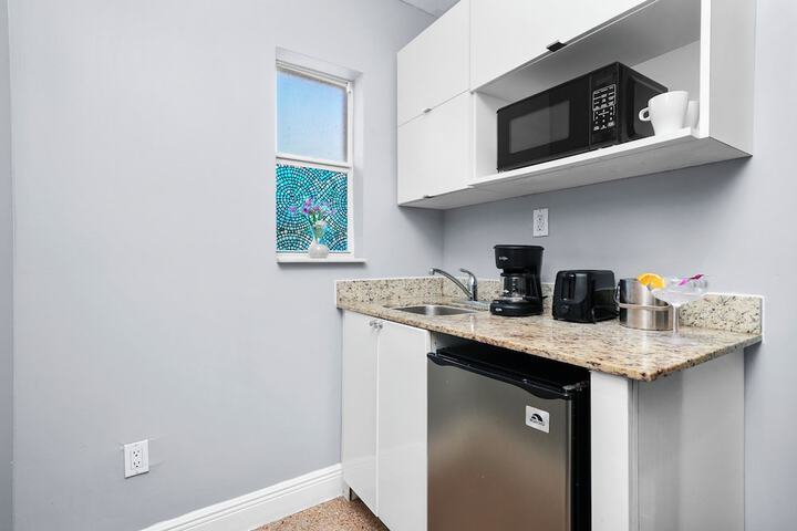 Private kitchenette