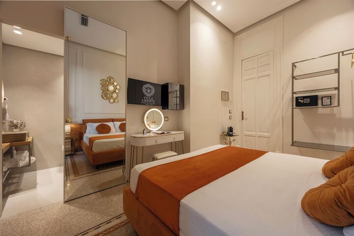 Room 43 of 178