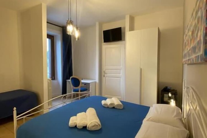Room 19 of 37
