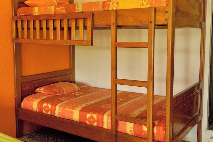 Room 14 of 93
