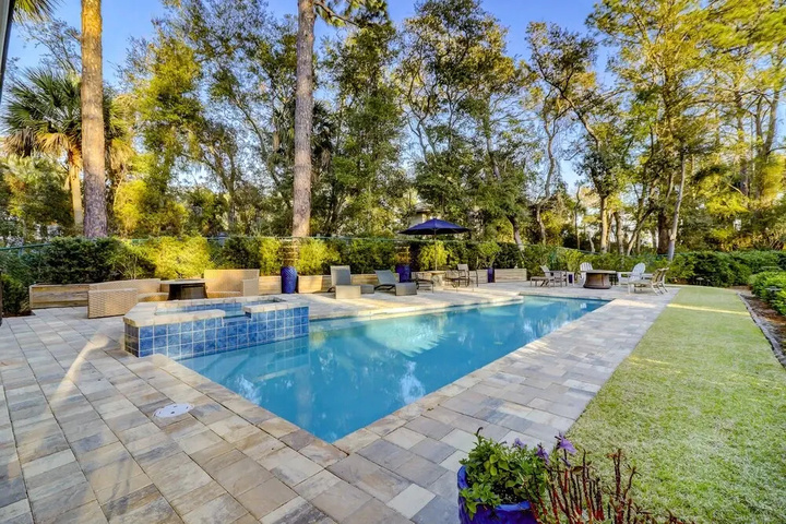 Pool 13 of 21