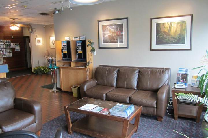 Entrance & Lobby