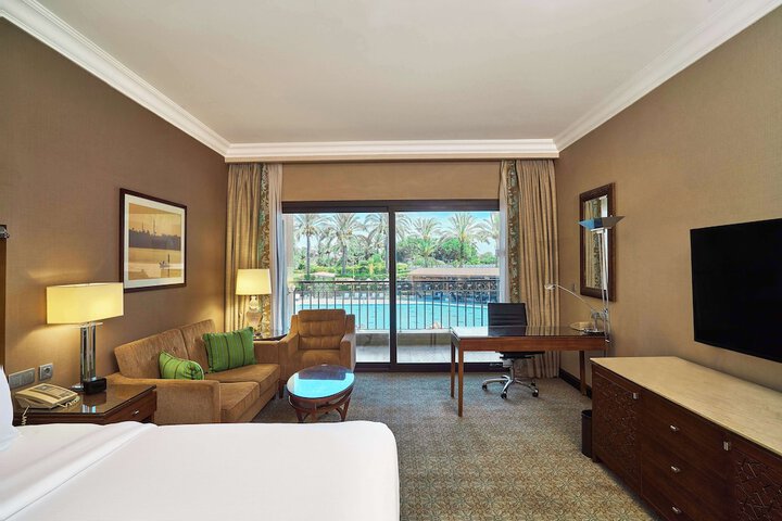 Room 43 of 102