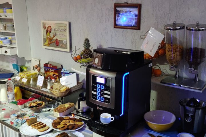 Breakfast/Coffee Service 38 of 50