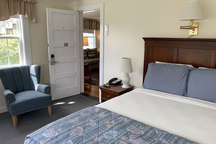 Room 18 of 80