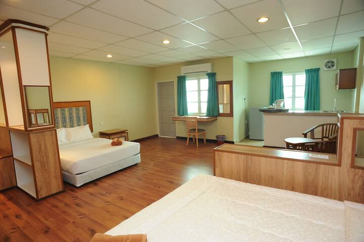 Room 4 of 42