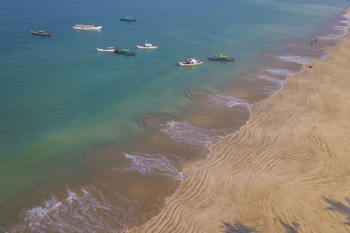 Beach 22 of 30