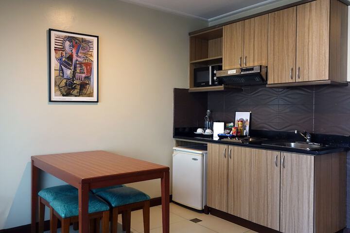 Private kitchenette