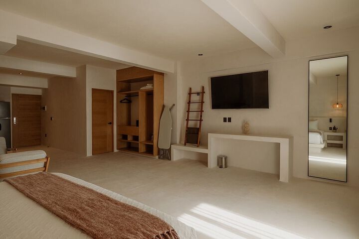 Room 17 of 67
