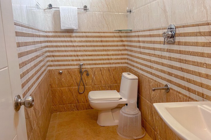 Room 15 of 20