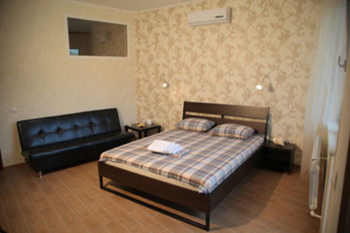 Room 46 of 80