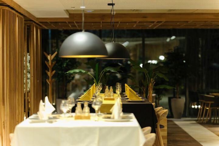 Dining 77 of 103