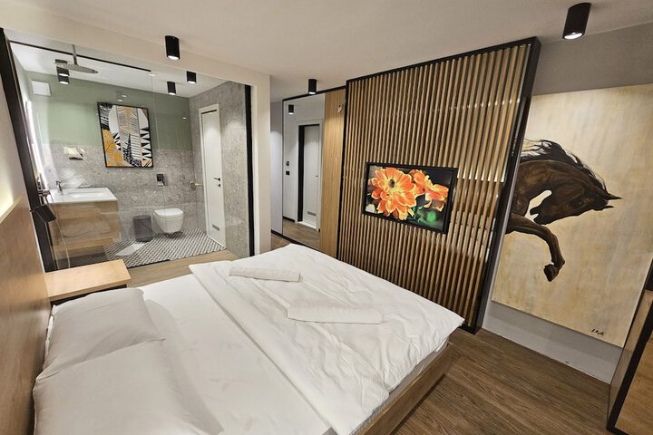 Room 21 of 68