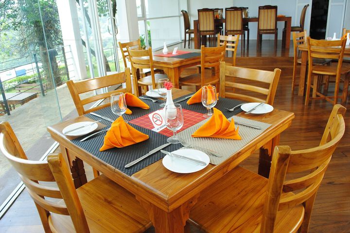 Dining 50 of 70