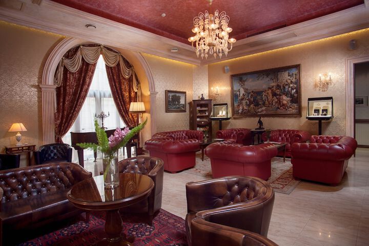 Lobby Entry