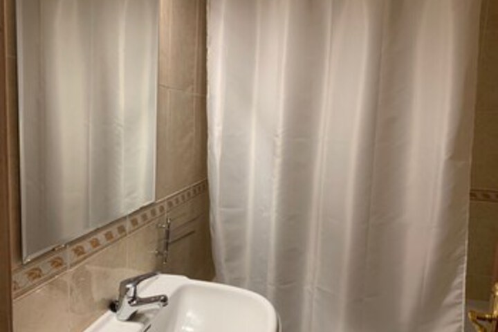 Room 7 of 157