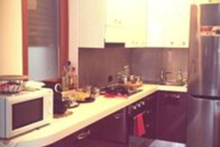 Room 8 of 10