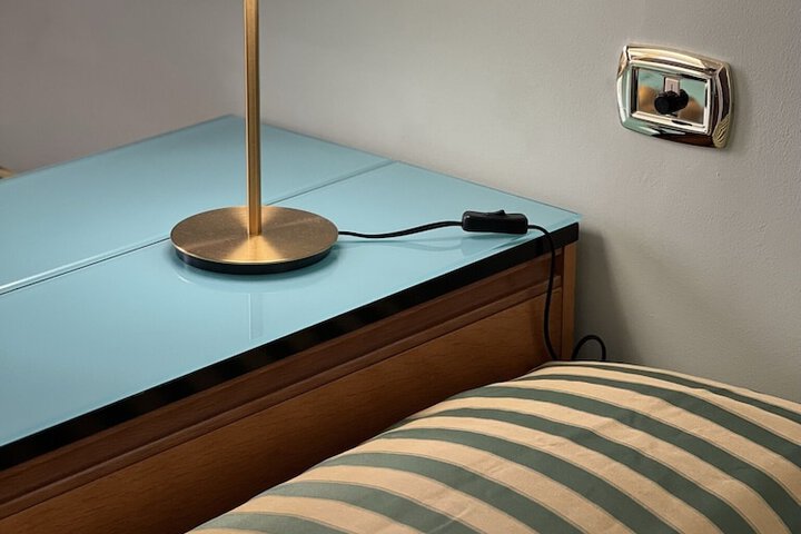Room 15 of 32