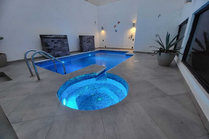 Pool 115 of 140