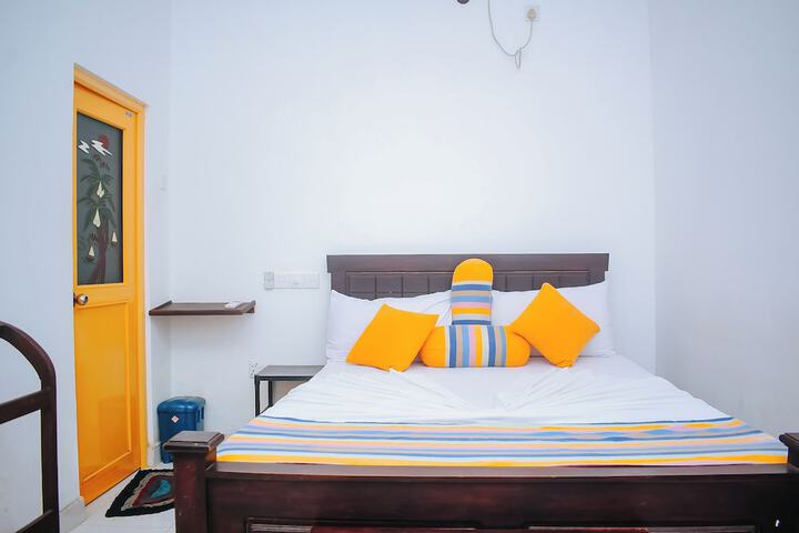 Room 8 of 62