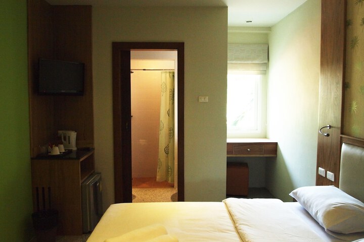 Room 7 of 31