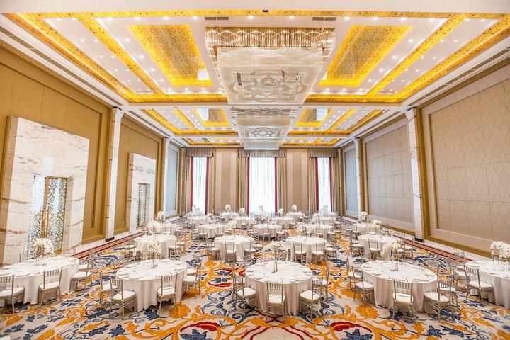 Ballroom/Hall 130 of 156
