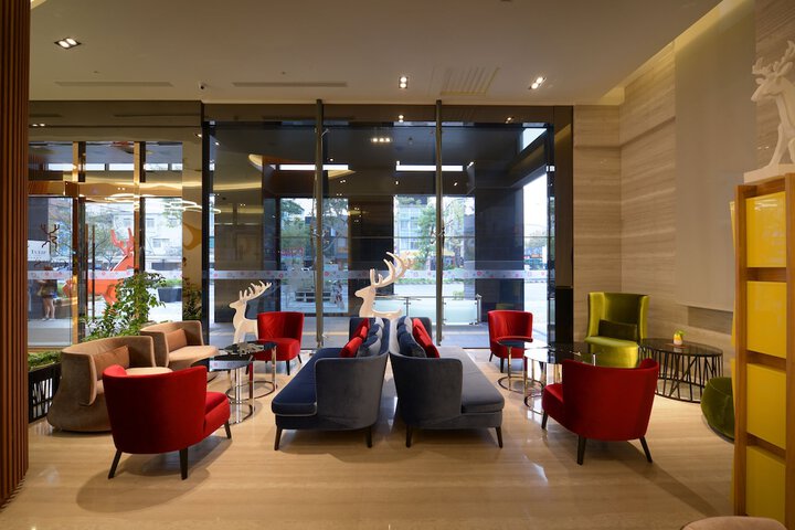 Hotel Lobby