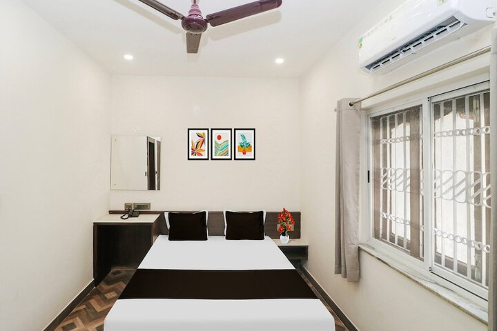 Room 13 of 27