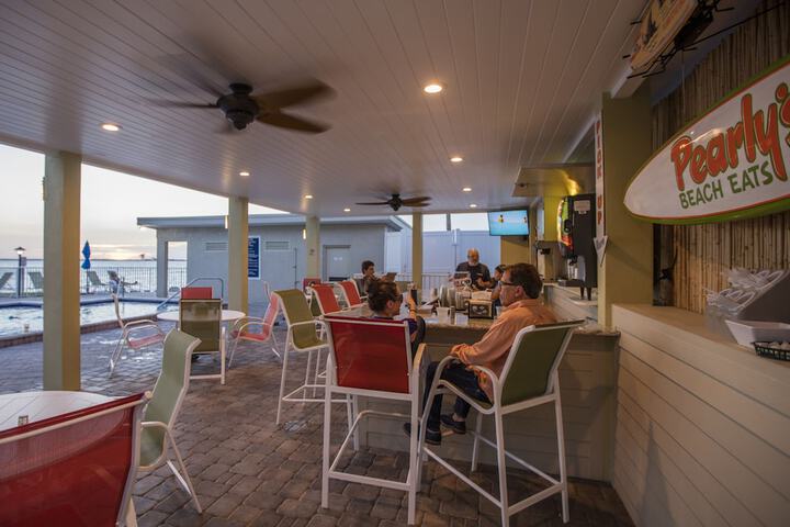 Poolside bar