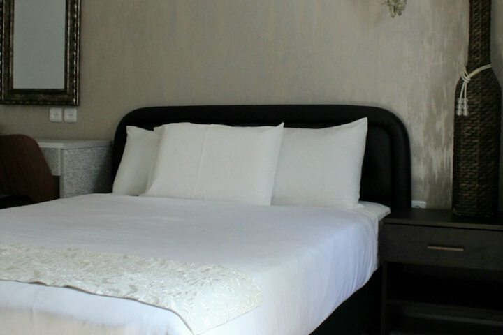 Room 17 of 45