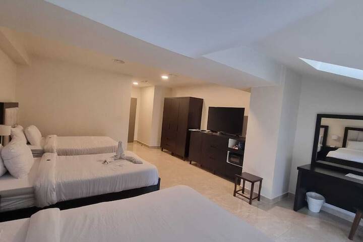 Room 84 of 243