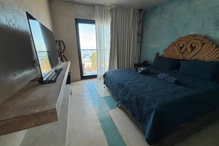 Room 13 of 74