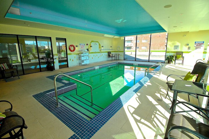 Hotel Pool