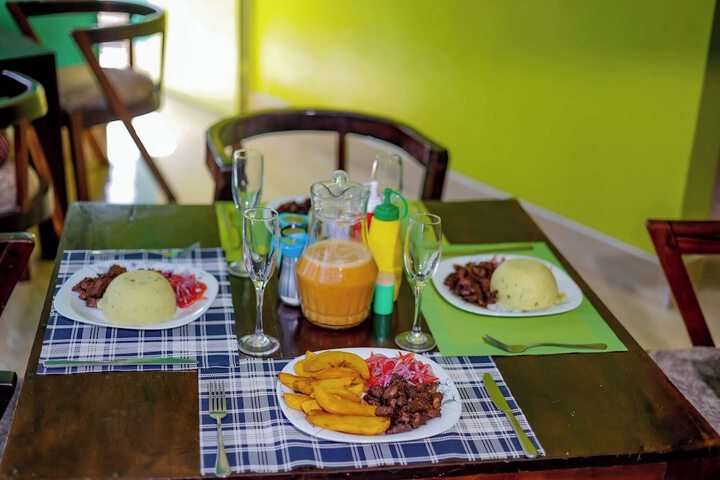 Dining 14 of 36