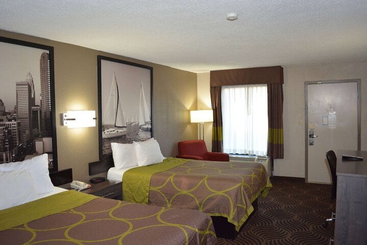 Double Accessible 2 Queen Beds (6 of 6)
