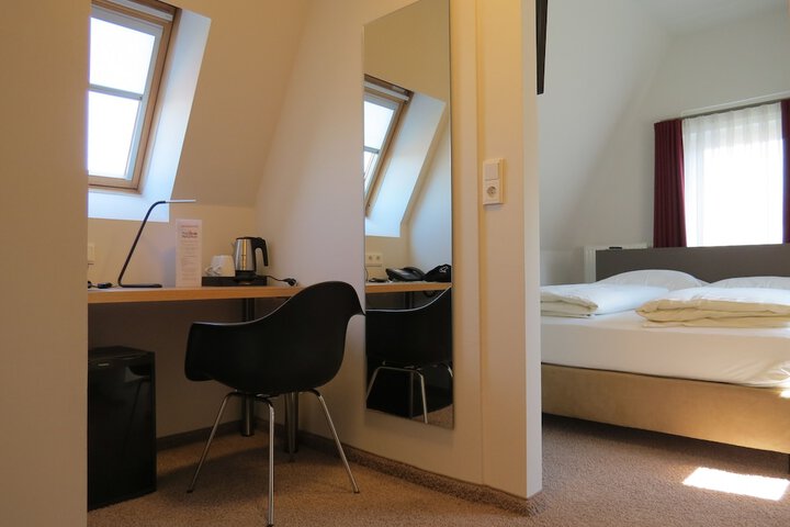 Room 57 of 82