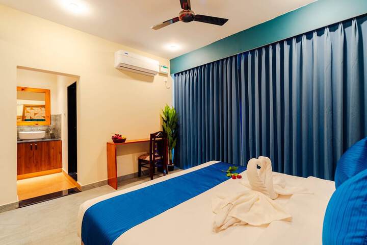 Room 4 of 17