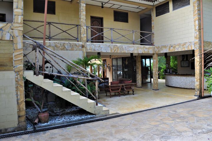 Hotel Interior 4 of 140