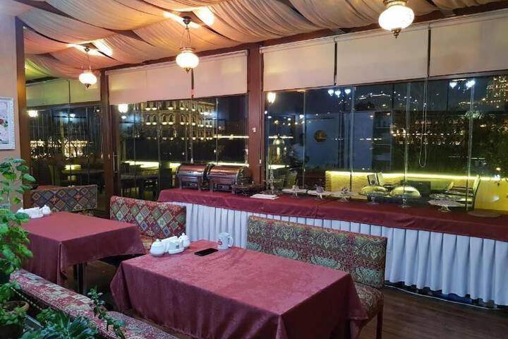 Dining 63 of 78