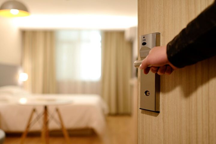 Room 8 of 52