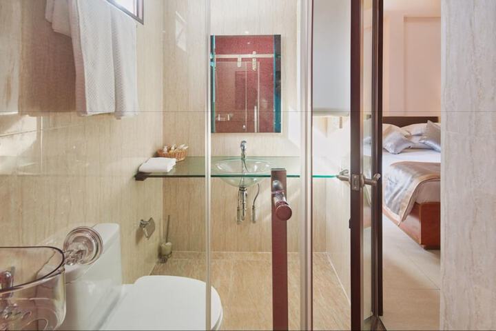 Room 20 of 32