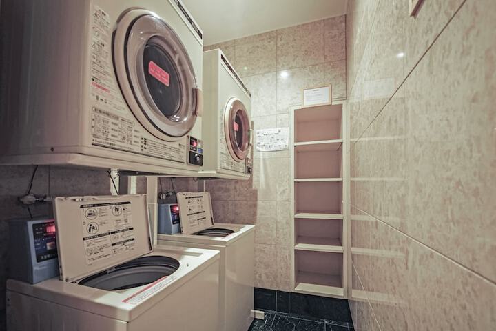 Room 26 of 40