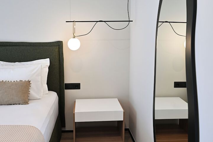 Room 10 of 72