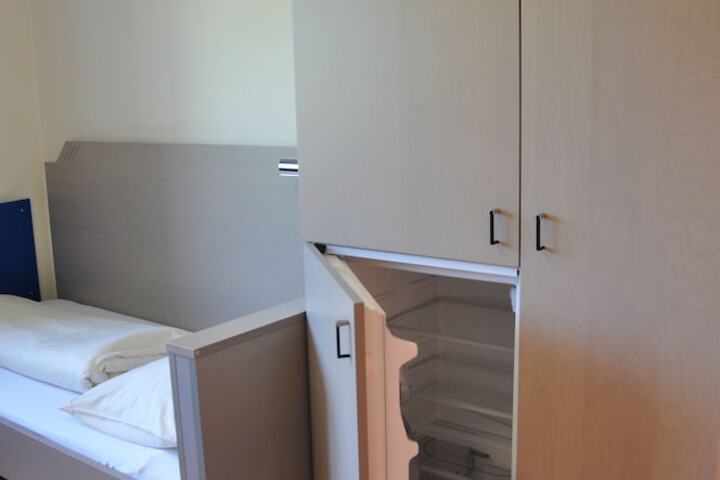 Room 4 of 38