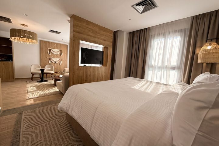 Room 16 of 146