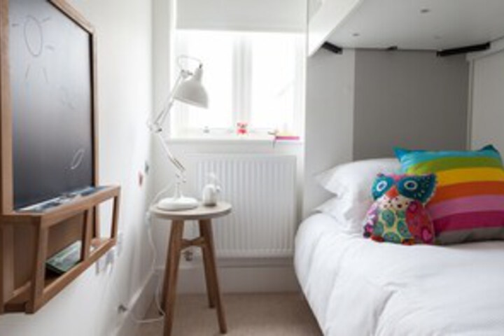 Room 5 of 7