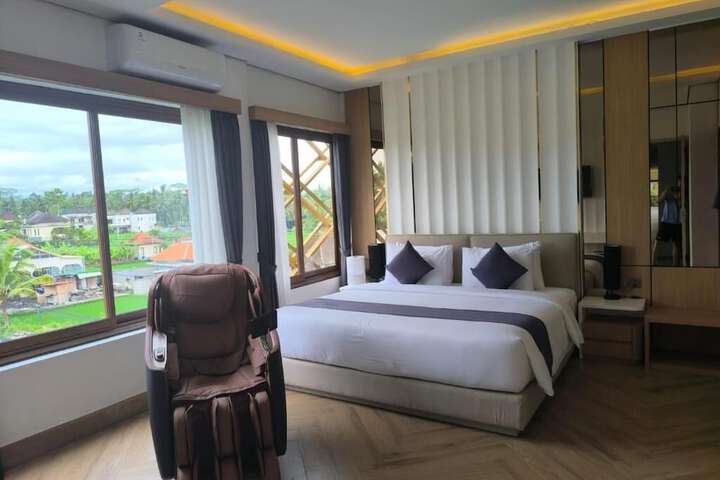 Room 54 of 73