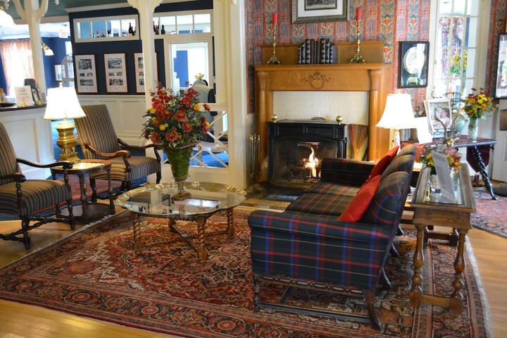 Lobby Entry