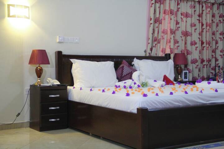 Room 4 of 42