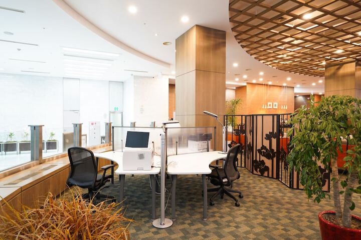 Business Center 22 of 24